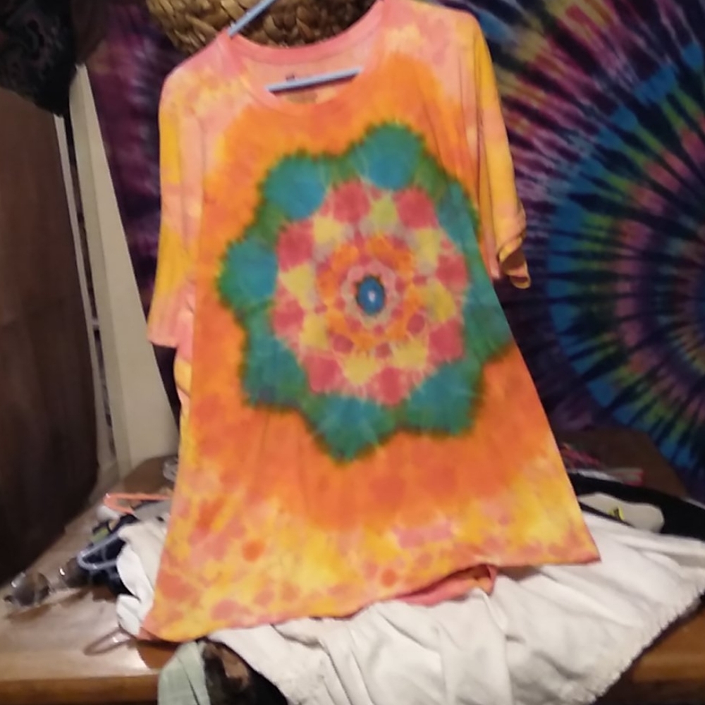 TYE-DYED TSHIRT